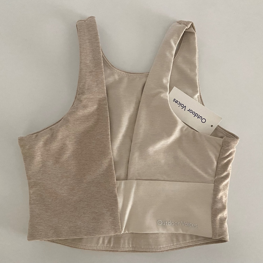 outdoor voices linen/vanilla/sugar venus crop top